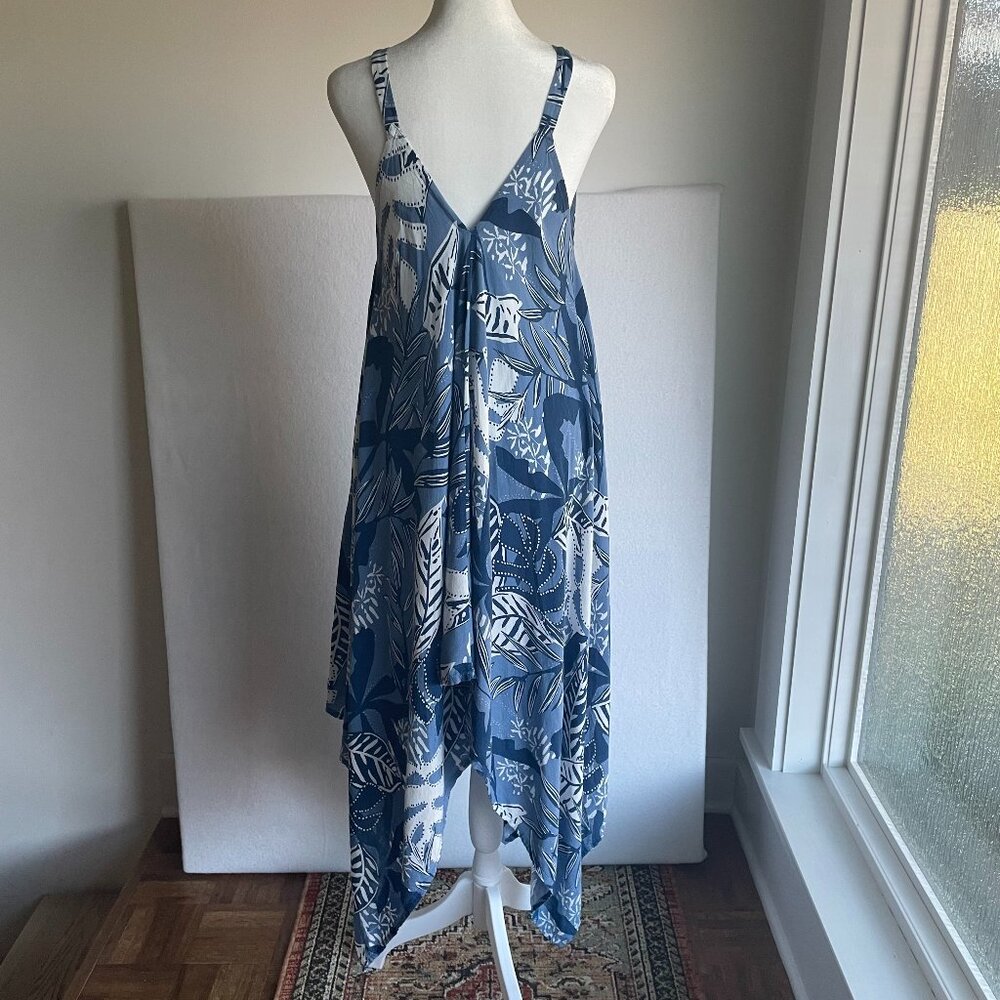Goa Swim Cover-up with Handkerchief hem in Tropical Print, Size M - Picture 5 of 11